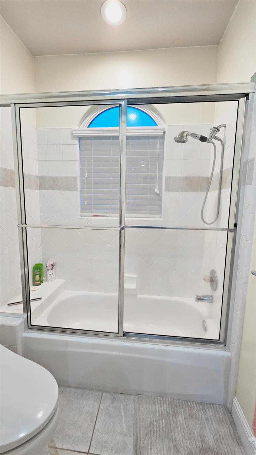 2625 E Sean Ave, Fresno, CA 93720