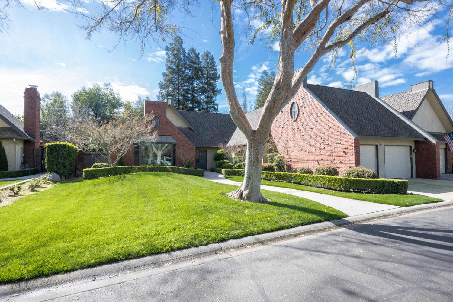 2555 W Bluff Ave #143